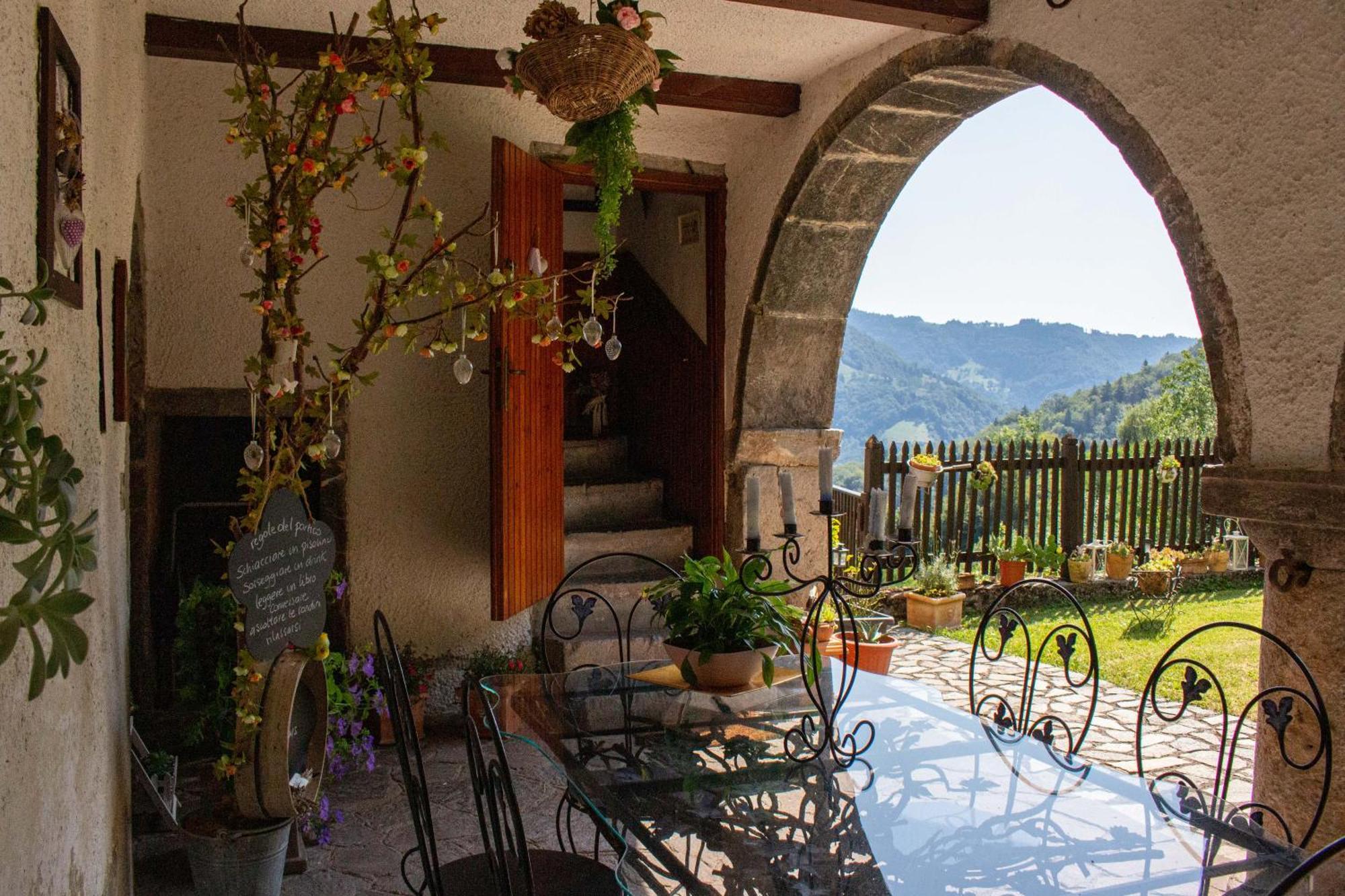 A Casa Di Gianni E Mari Acomodação com café da manhã Vestone Exterior foto